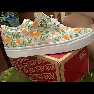 BRAND NEW VANS! Size 7.5